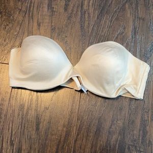 🌟Tan Strapless Bra WILL TAKE ANY OFFER🌟